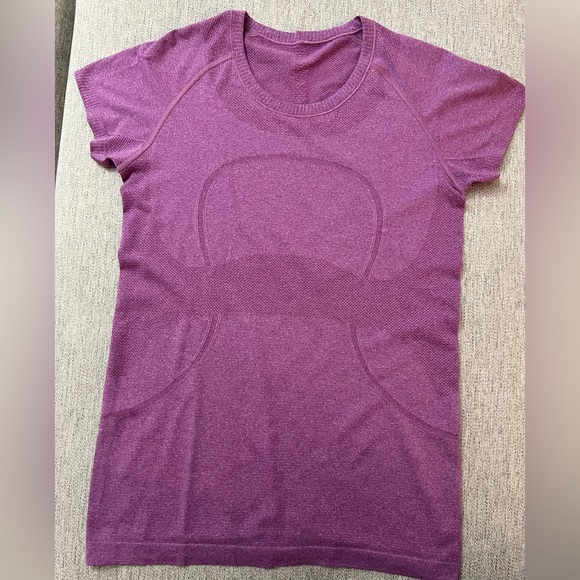 lululemon athletica Tops - Lululemon Swiftly Tech Short Sleeve Top Heathered Purple — Size 10
